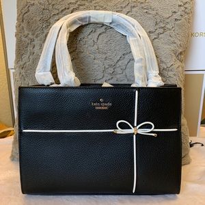 🦚Kate Spade Phoebe New with tag🦚